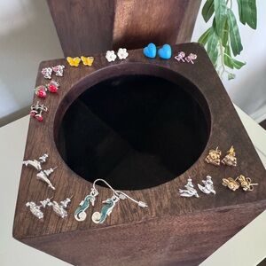 Lot Of Vintage Avon Earrings - 13 Pairs - Sea Themed, Bugs, Flowers, Animals